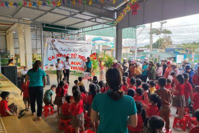 Chương trình ca nhạc từ thiện “Sánh bước yêu thương”